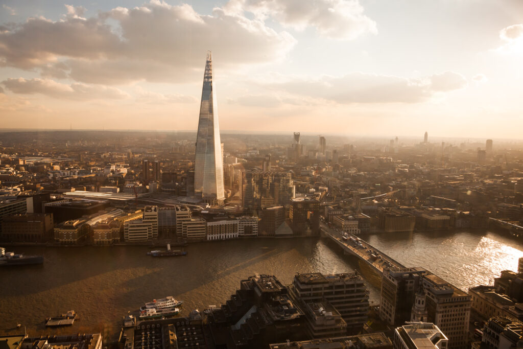 London & Quadrant 8 London & Quadrant Digital Marketing and Consulting First Sentier Investors